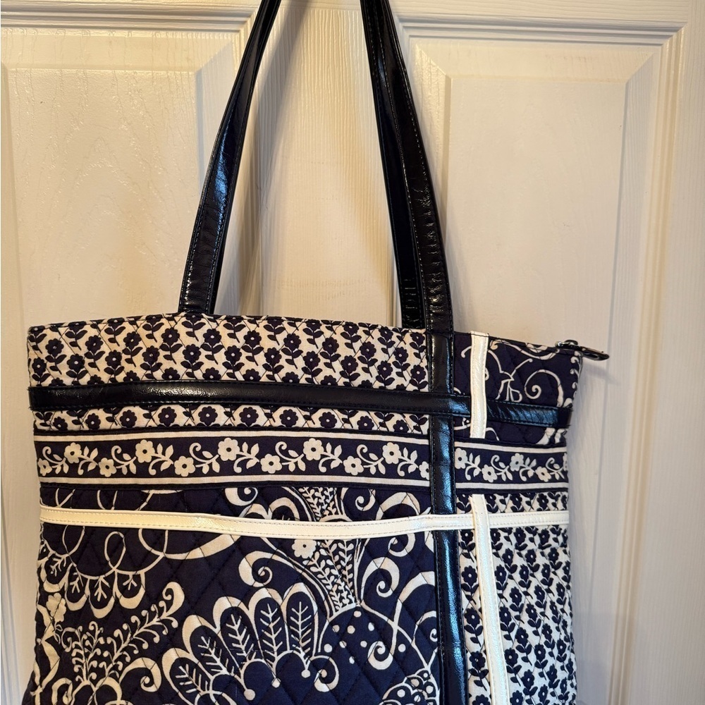 Vera Bradley Blue Twirly Birds Womens
Purse Handbag